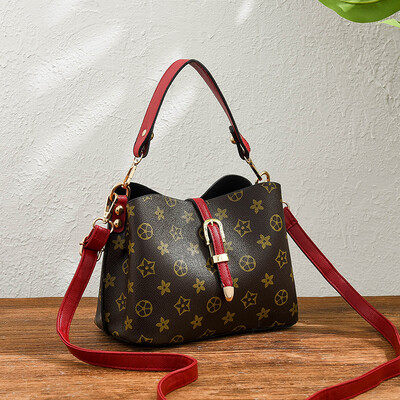 Ladies bag 2019 spring&summer new wild handbag fashion handbag cool shoulder diagonal package 
Ladies bag 2019 spring&summer new wild handbag fashion handbag cool shoulder diagonal package