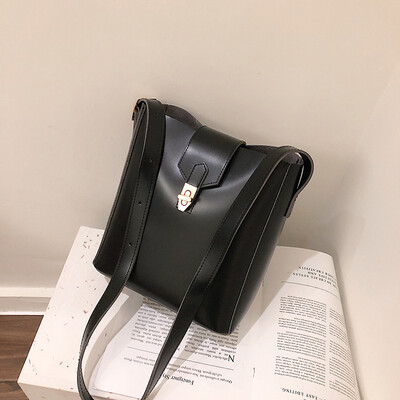 Qiao Bani 2019 new Korean chic fashion solid color simple child bucket bag shoulder diagonal female bag wholesale
Qiao Bani 2019 new Korean chic fashion solid color simple child bucket bag shoulder diagonal female bag wholesale
