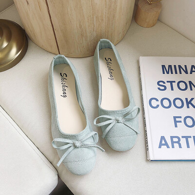 Bean shoes female Korean fashion Joker round head bow shoes chic fairy wind in summer
Bean shoes female Korean fashion Joker round head bow shoes chic fairy wind in summer