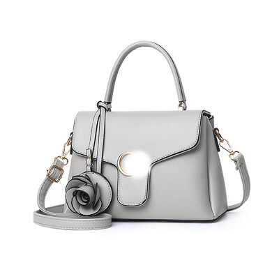 Ladies bag 2019 spring new handbag flower fashion handbag simple shoulder diagonal package
Ladies bag 2019 spring new handbag flower fashion handbag simple shoulder diagonal package