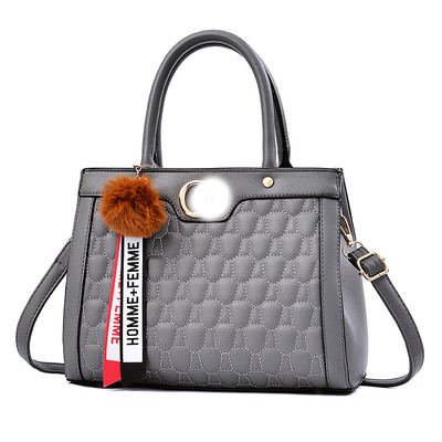 2019 spring&summer new European&American big bag shoulder bag simple wild female bag diagonal cross bag handbag
2019 spring&summer new European&American big bag shoulder bag simple wild female bag diagonal cross bag handbag