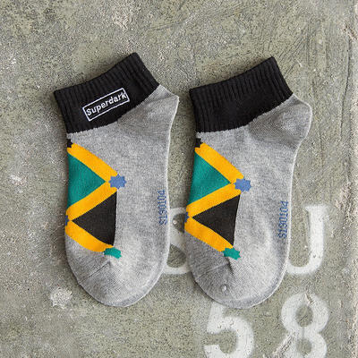 Brand Quality Mens Socks Men Combed Cotton Cotton Embroidered Rhombic Personality Street Hip Hop Skateboard Socks
Brand Quality Mens Socks Men Combed Cotton Cotton Embroidered Rhombic Personality Street Hip Hop Skateboard Socks