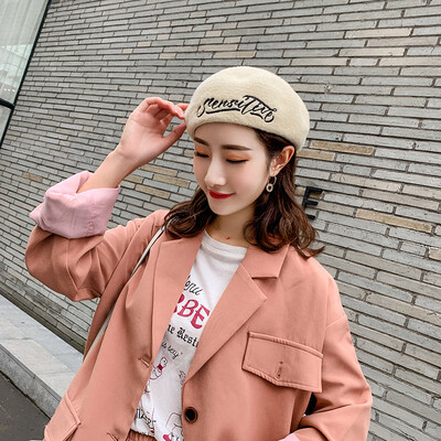Ms beret autumn&winter Korean embroidery Japanese British retro red bud hat plush painter hat wholesale
Ms beret autumn&winter Korean embroidery Japanese British retro red bud hat plush painter hat wholesale