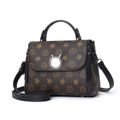 2019 summer new wave shoulder bag small bag Korean PU leather fashion handbag Messenger bag small square bag
2019 summer new wave shoulder bag small bag Korean PU leather fashion handbag Messenger bag small square bag