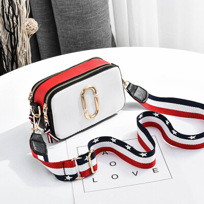 New fashion shoulder bag handbags Europe&the United States trend camera bag Messenger bag small bag female
New fashion shoulder bag handbags Europe&the United States trend camera bag Messenger bag small bag female