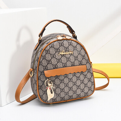 Han Bansen a new little girl is a fashion girl with one shoulder&one shoulder backpack shoulder shoulder
Han Bansen a new little girl is a fashion girl with one shoulder&one shoulder backpack shoulder shoulder