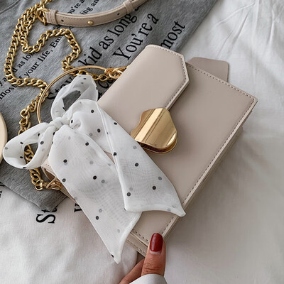 Womens new bag 2019 Korean fashion temperament portable Joker chain shoulder slung small square bag
Womens new bag 2019 Korean fashion temperament portable Joker chain shoulder slung small square bag