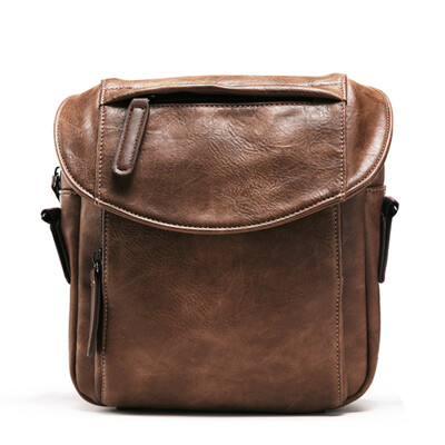 Retro shoulder bag mens Messenger bag mens bag Korean fashion small backpack casual mens bag trendy men
Retro shoulder bag mens Messenger bag mens bag Korean fashion small backpack casual mens bag trendy men