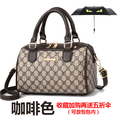 Carrying mother large capacity middle-aged&elderly simple ladies portable messenger bag Boston pillow bag
Carrying mother large capacity middle-aged&elderly simple ladies portable messenger bag Boston pillow bag