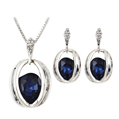 European And American Fashion Crystal Necklace Earrings Jewelry Set Genuine Austrian Crystal Necklace Drop Earrings Set Jewelry
European And American Fashion Crystal Necklace Earrings Jewelry Set Genuine Austrian Crystal Necklace Drop Earrings Set Jewelry