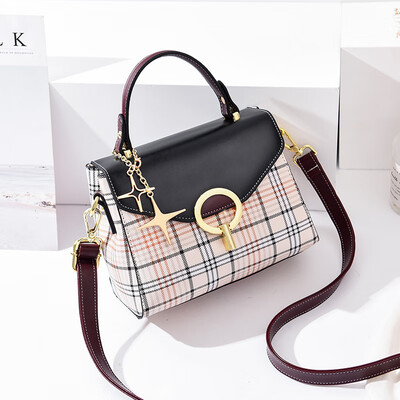 Baggage ladies fashion summer handbag single shoulder Plaid twill small square bag Korean version Baitie texture
Baggage ladies fashion summer handbag single shoulder Plaid twill small square bag Korean version Baitie texture