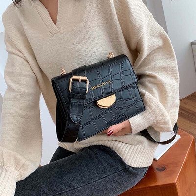 New texture small bag female 2019 new wave Korean version of the wild Messenger bag stone pattern temperament fashion small square bag
New texture small bag female 2019 new wave Korean version of the wild Messenger bag stone pattern temperament fashion small square bag