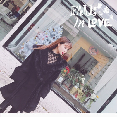 The 2018 autumnwinter womens dress new velvet with fox wool overcoat overcoat with heavy woolen overcoat
The 2018 autumnwinter womens dress new velvet with fox wool overcoat overcoat with heavy woolen overcoat