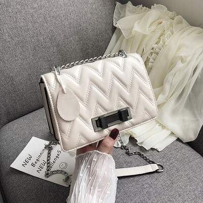 Advanced foreign gas bag chic simple chain small square bag new 2019 texture fashion single shoulder slant bag
Advanced foreign gas bag chic simple chain small square bag new 2019 texture fashion single shoulder slant bag