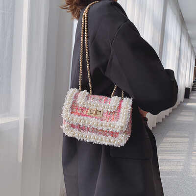 New small bag female 2019 new popular ladies woolen woven bag summer fresh fashion chain Messenger bag
New small bag female 2019 new popular ladies woolen woven bag summer fresh fashion chain Messenger bag
