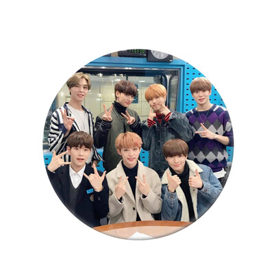 KPOP Stray Kids Same paragraph Personalized Round Tinplate Badge Super Cute Bag Pendant Boys Girls Accessories Hot Gift for Fan
KPOP Stray Kids Same paragraph Personalized Round Tinplate Badge Super Cute Bag Pendant Boys Girls Accessories Hot Gift for Fan