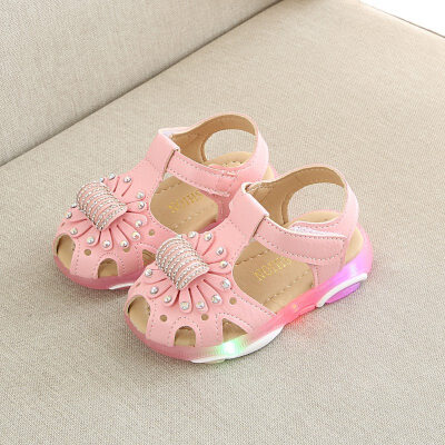 2019 LED lights sandals baby girls sandals summer flowers princess shoes non-slip soft first walk newborn sneakers beach shoes
2019 LED lights sandals baby girls sandals summer flowers princess shoes non-slip soft first walk newborn sneakers beach shoes