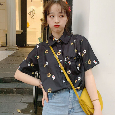 2019 Summer Chiffon Flowers Print Short Sleeve Blouse Shirt White Women Loose Fresh Hawaiian Holiday Fashion Tops Korean Version
2019 Summer Chiffon Flowers Print Short Sleeve Blouse Shirt White Women Loose Fresh Hawaiian Holiday Fashion Tops Korean Version