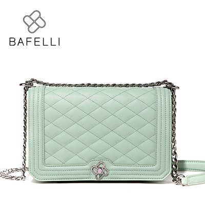 BAFELLI women bags split leather diamond lattice chains blue shoulder bags handbags women famous brands crossbody bag for women
BAFELLI women bags split leather diamond lattice chains blue shoulder bags handbags women famous brands crossbody bag for women