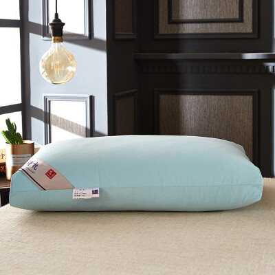 Brata Stereoscopic feather pillow Down pillow Whole cotton pillow Single installation
Brata Stereoscopic feather pillow Down pillow Whole cotton pillow Single installation
