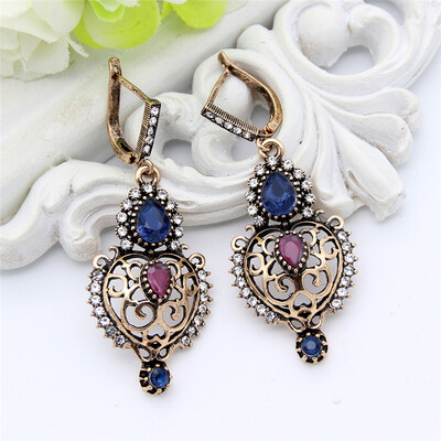 Vintage Turkish Women Hollow Flower Round Resin Long Earrings Antique Gold Color Hook Earring Ethnic Jewelry Algeria Bridal Gift
Vintage Turkish Women Hollow Flower Round Resin Long Earrings Antique Gold Color Hook Earring Ethnic Jewelry Algeria Bridal Gift