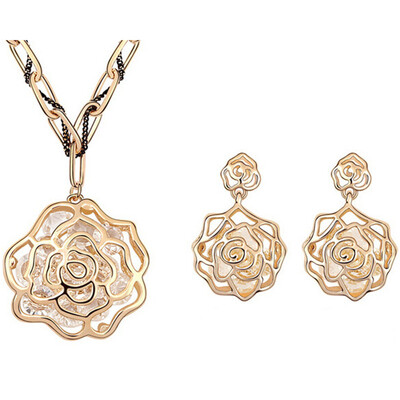 High Quality Jewelry Set Crystals From Austria Fashion Pendant Necklace Piercing Earrings Women Accessories Mothers Day Gift 6663
High Quality Jewelry Set Crystals From Austria Fashion Pendant Necklace Piercing Earrings Women Accessories Mothers Day Gift 6663