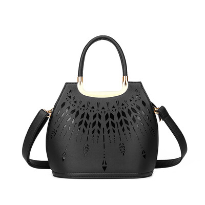 New Realer Brand Women Hollow Out Handbag Designer Handbags High Quality PU Leather Black Tote Bag Ladies Shoulder Bags
New Realer Brand Women Hollow Out Handbag Designer Handbags High Quality PU Leather Black Tote Bag Ladies Shoulder Bags