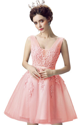 Lace Short Homecoming Dresses Tulle Appliques V Neck Ball Gown Evening Prom Dresses Cocktail Gown
Lace Short Homecoming Dresses Tulle Appliques V Neck Ball Gown Evening Prom Dresses Cocktail Gown