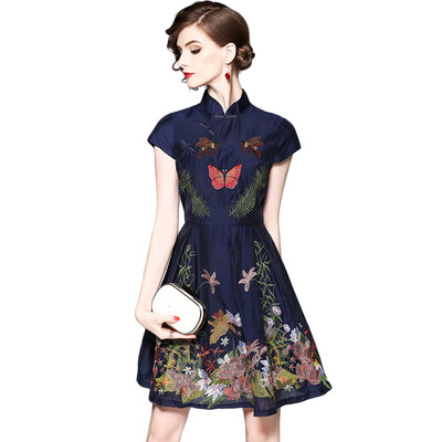 QUZIHUA 2018 New Summer Special Retro Cheongsam Dress Style Vintage A-line Embroidery Knee-Length Mandarin Collar Women Dress
QUZIHUA 2018 New Summer Special Retro Cheongsam Dress Style Vintage A-line Embroidery Knee-Length Mandarin Collar Women Dress