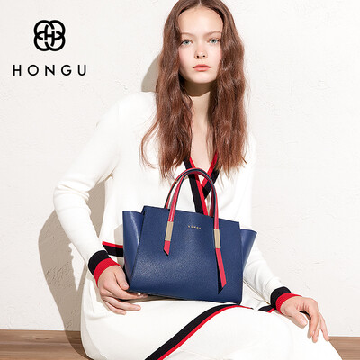 Red Valley HONGU female bag bat wings package shoulder bag shopping bag handbag leather female Messenger bag H5140779 dark blue
Red Valley HONGU female bag bat wings package shoulder bag shopping bag handbag leather female Messenger bag H5140779 dark blue
