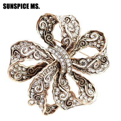 Vintage Turkish Hollow Flower Bow Brooch Pins For Women Antique Gold Color Relief Ethnic Corsage Abaya Broches Jewelry Gift 2018
Vintage Turkish Hollow Flower Bow Brooch Pins For Women Antique Gold Color Relief Ethnic Corsage Abaya Broches Jewelry Gift 2018