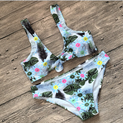 2018 Sexy Print Vest Women Bikinis Set Strap Swimsuit Women Mid Waist Swimwear Front Tie Knot Biquini Bathing Suit
2018 Sexy Print Vest Women Bikinis Set Strap Swimsuit Women Mid Waist Swimwear Front Tie Knot Biquini Bathing Suit
