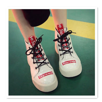 2018 autumn&winter new wave Korean version of the wild flat-bottomed short boots plus velvet warm students high shoes female
2018 autumn&winter new wave Korean version of the wild flat-bottomed short boots plus velvet warm students high shoes female