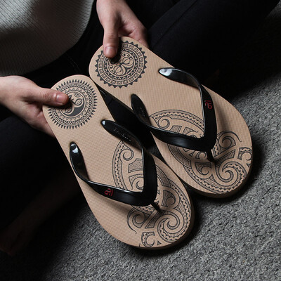 Novel Teez 2018 new mens flip-flops summer European&American style non-slip wear-resistant sandals beach shoes
Novel Teez 2018 new mens flip-flops summer European&American style non-slip wear-resistant sandals beach shoes