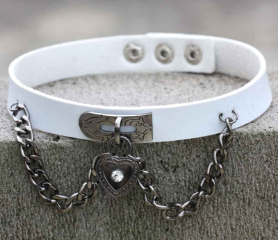 Fashion Leather Necklace Europe&America Punk Original Su Heart Lock Leather Collar Neck Band
Fashion Leather Necklace Europe&America Punk Original Su Heart Lock Leather Collar Neck Band