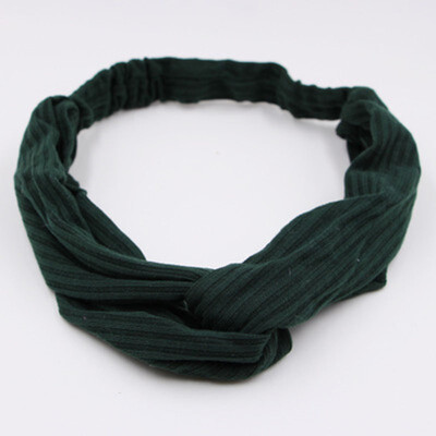 Vintage Fold Velvet Headband Cross Twist Turban Elastic Hair Band Women Hair Accessories Autumn Winter
Vintage Fold Velvet Headband Cross Twist Turban Elastic Hair Band Women Hair Accessories Autumn Winter