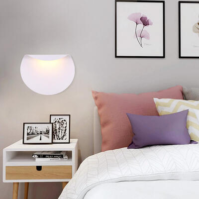Modern Style LED Wall Lamp White Metal Indoor for Bedside Lamp Pathway Dining Bedroom Living Room 
Modern Style LED Wall Lamp White Metal Indoor for Bedside Lamp Pathway Dining Bedroom Living Room