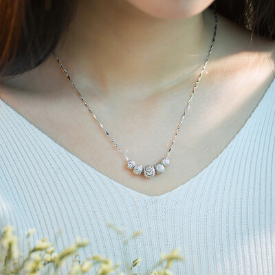 JPF transshipment beads 925 silver necklace female jewelry pendant short paragraph ladies Korean fashion with box Valentine's Day gift to send girlfriend 4023
JPF transshipment beads 925 silver necklace female jewelry pendant short paragraph ladies Korean fashion with box Valentine's Day gift to send girlfriend 4023