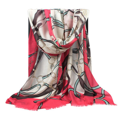 Miss Bao Shengxiang wool scarf chain printing large shawl autumn&winter warm extended collar w9911 classic belt
Miss Bao Shengxiang wool scarf chain printing large shawl autumn&winter warm extended collar w9911 classic belt