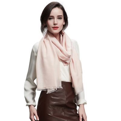 Г-ж Чеунг Баошенг чисто шерстяной шарф осенью и зимой тепло равнина обнаженного цвета шаль w7202
Г-ж Чеунг Баошенг чисто шерстяной шарф осенью и зимой тепло равнина обнаженного цвета шаль w7202