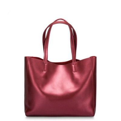 Fashion trend of the second layer of leather leather shoulder bag portable leather handbags as gift for women
Fashion trend of the second layer of leather leather shoulder bag portable leather handbags as gift for women
