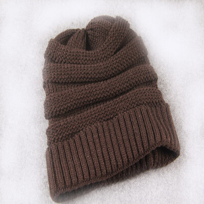 Autumn and winter fashion men and women woven wool cap Europe and the United States warm knitted hat
Autumn and winter fashion men and women woven wool cap Europe and the United States warm knitted hat