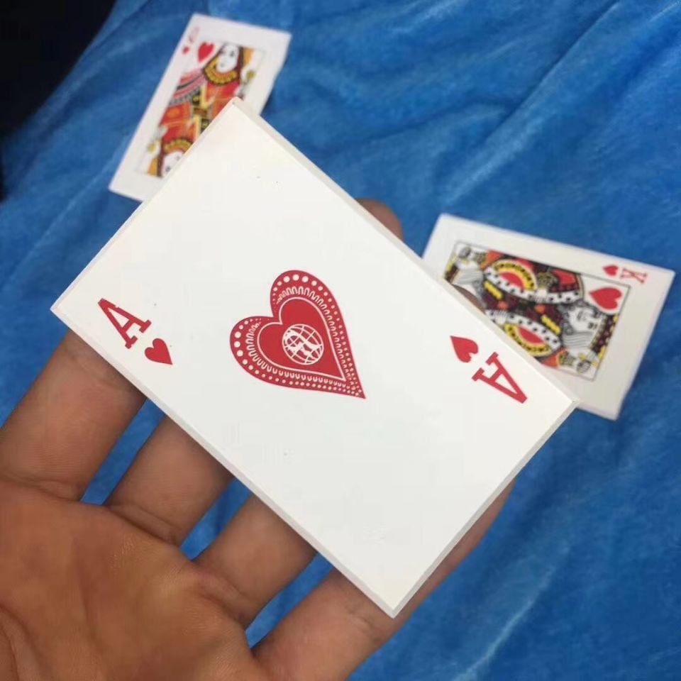 钢飞牌扑克牌暗器飞镖飞镖防身武术锻炼用品扑克黑桃同花顺随机一张无