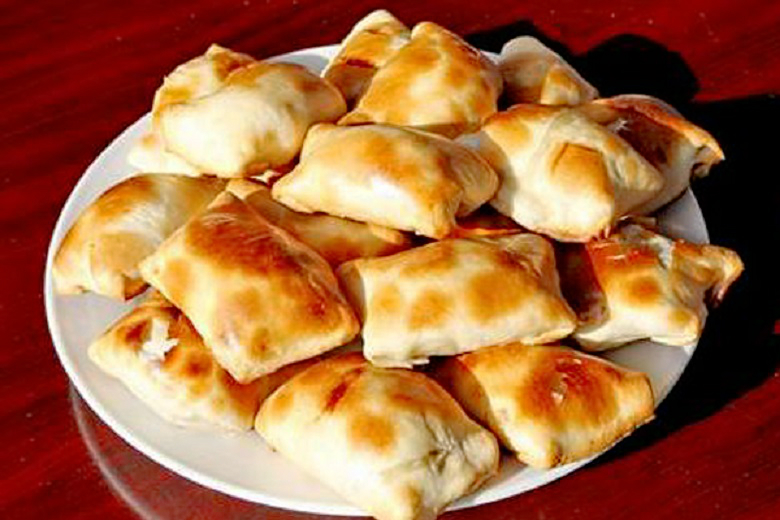 晨臻偶吼吼新疆特产和田街羊肉烤包子10个真空包装顺丰