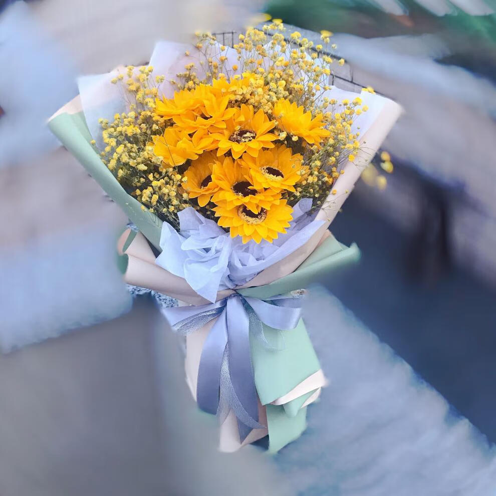 情人礼物毕业花女生生日特别 大花束满天星真花向日葵