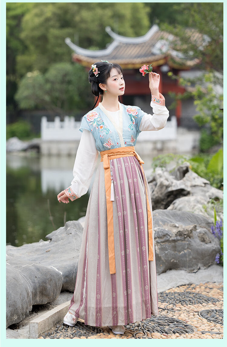 品牌: 卡辑(kaarjiyy) 商品名称:卡辑唐制汉服女圆领古风刺绣仙气