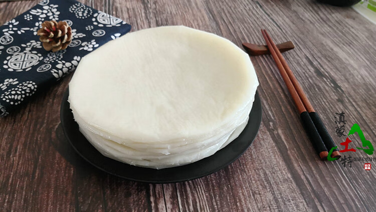 米煮熟成米饭后再加工成现在的饵块粑粑