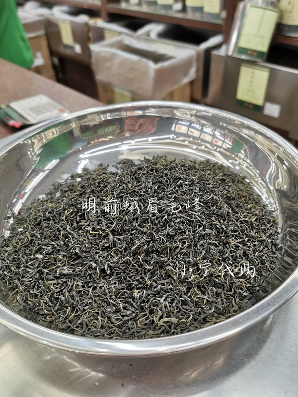 张一元前门总店采购 绿茶2022明前头茬绿毛猴茶叶 北京代购萌宝拍