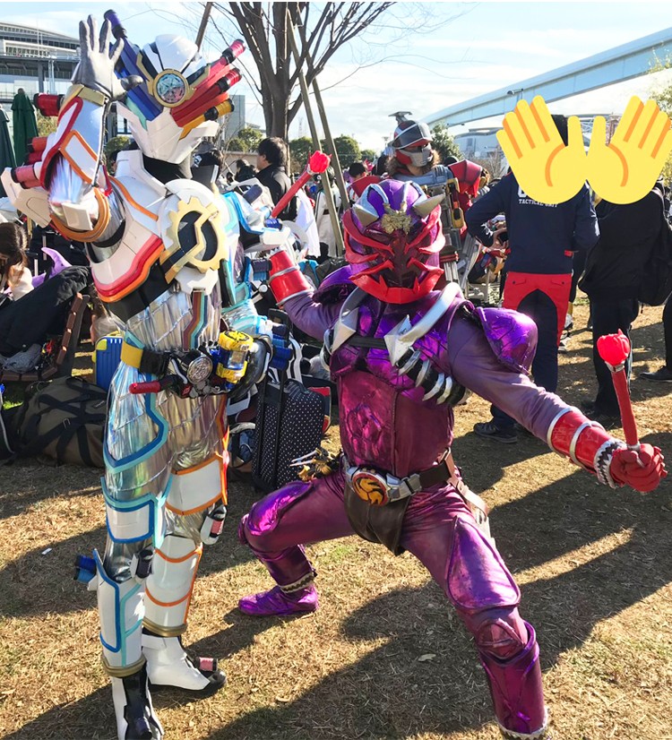 假面骑士cosplay图片,cosplay现场 假面骑士皮套cosplay全身圣刃冰狮子皮套真人可穿假面骑士build皮黑洞