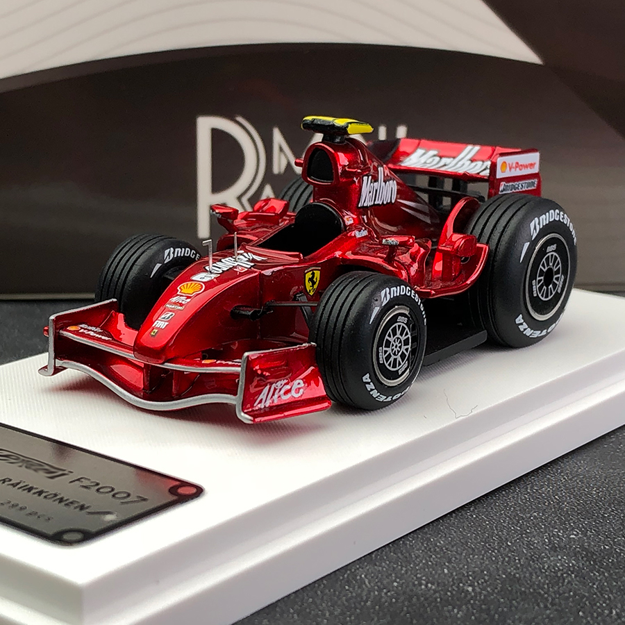 f1赛车模型f1赛车q版可爱模型164kimi莱科宁2021c39红牛f1迷你蛋蛋车